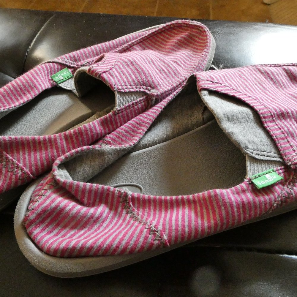 Sanuk pink and gray slip on casual shoes size 10